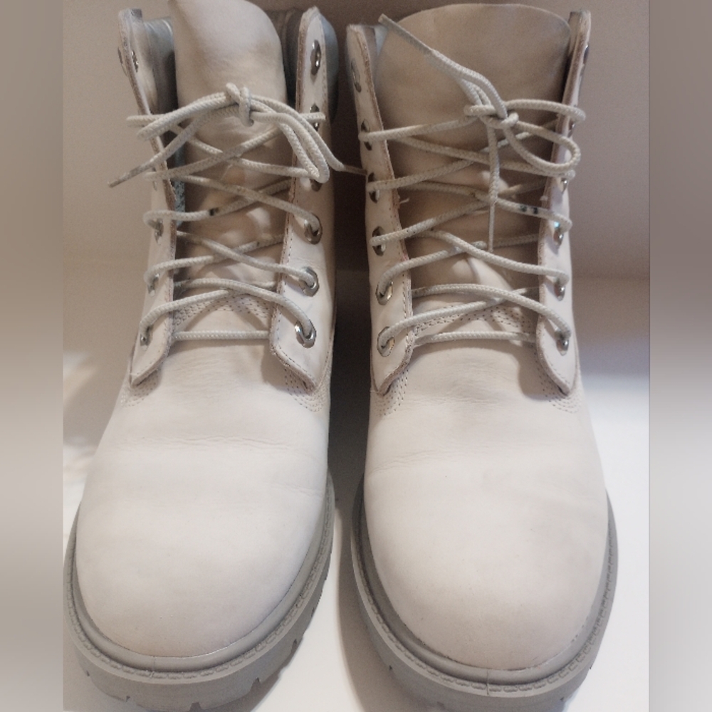 Timberland Heritage 6 inch SZ 8 White Waterproof Boots